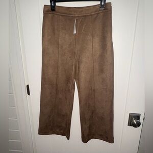 NWT Ann Taylor The Faux Suede cropped wide leg pant sz 4